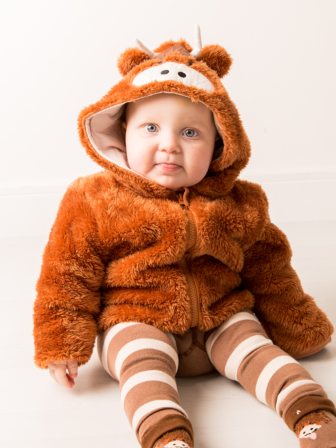 Neutral Highland Cow Hoodie - Blade & Rose UK