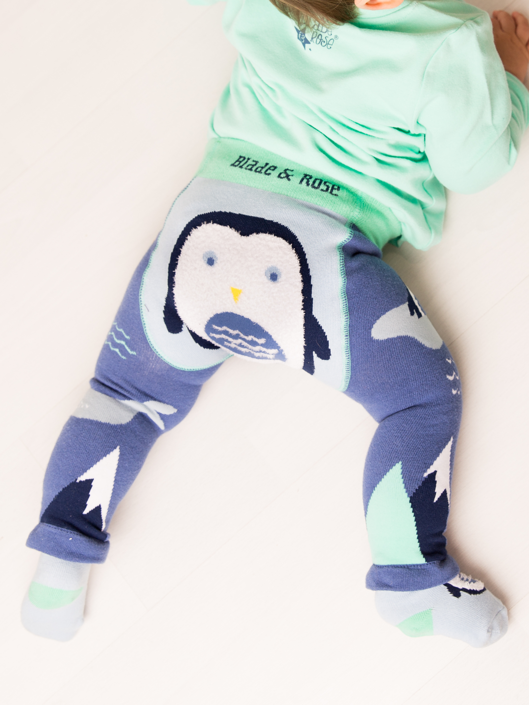 Arctic Friends Leggings