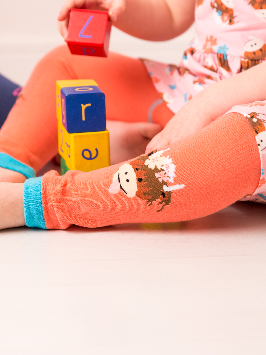 Bonnie Highland Cow Junior Leggings - Blade & Rose UK