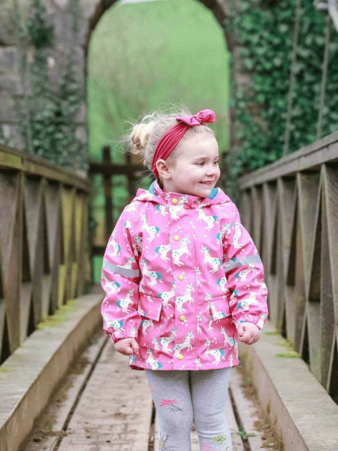 Flying Unicorn Colour Changing Raincoat Blade Rose Blade